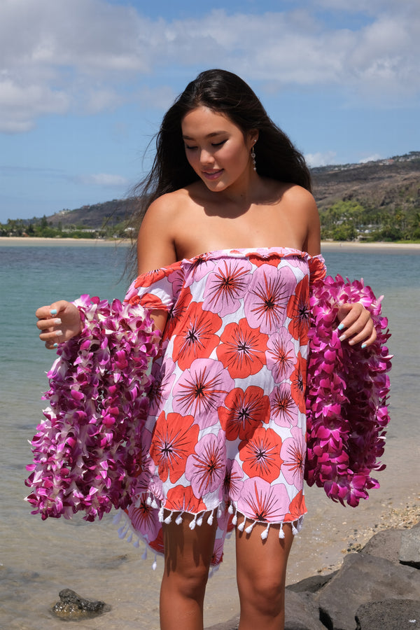 Hoʻomaikaʻi (Congratulations) Collection